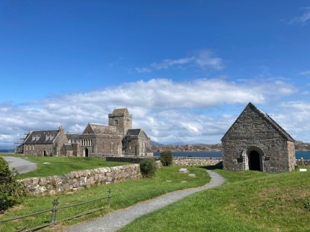 Iona1.jpg